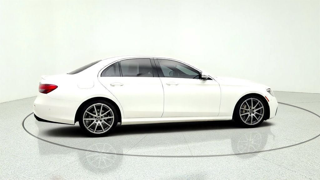 Used 2021 Mercedes-Benz E 350 Sedan w/ Premium Package image 4
