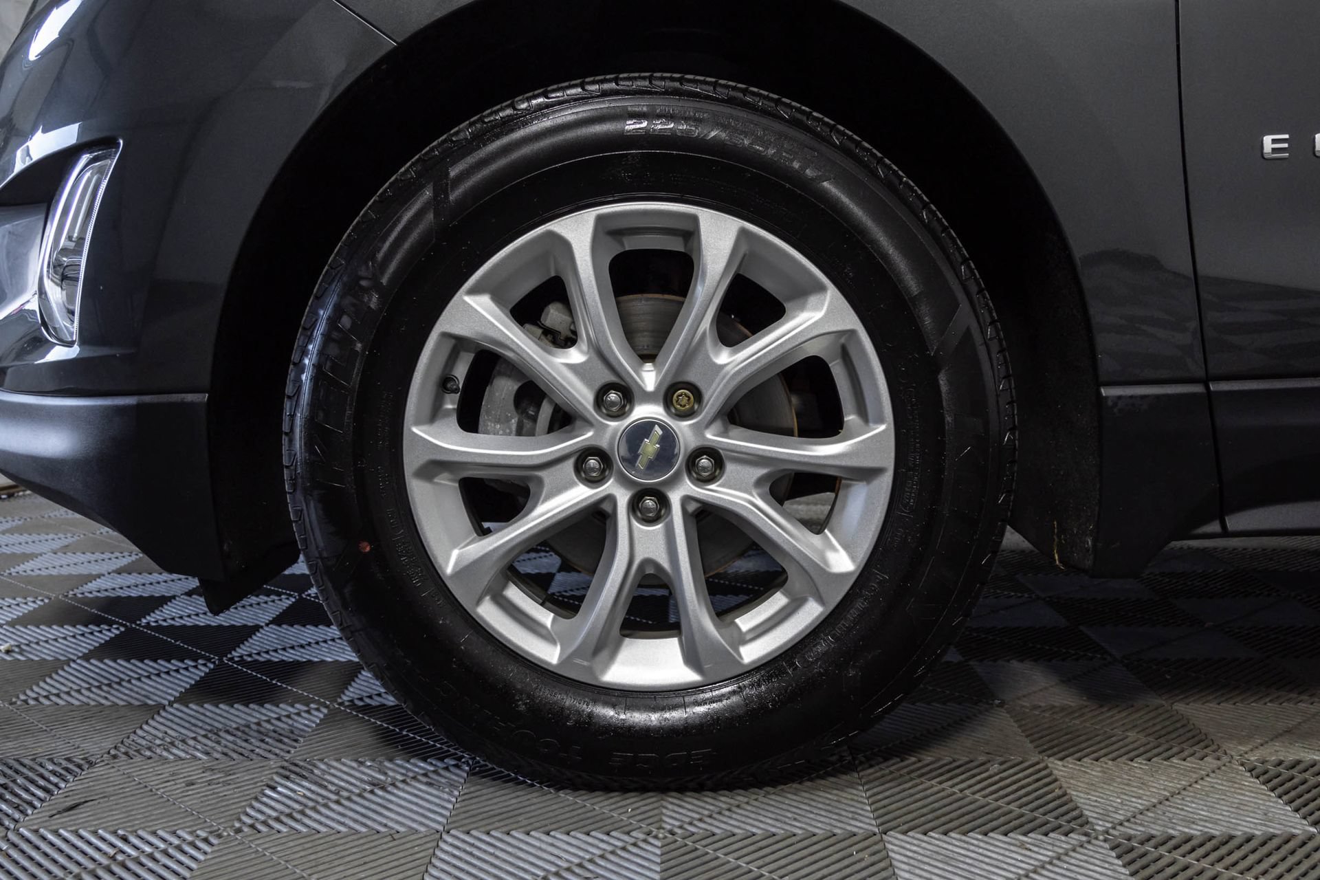 Used 2019 Chevrolet Equinox LT FWD image 46