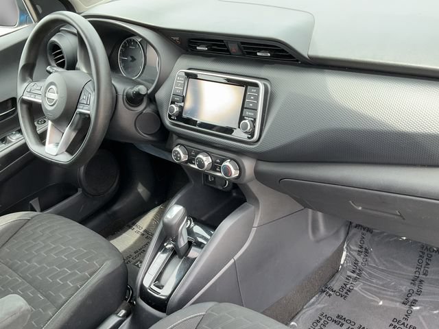 Used 2022 Nissan Kicks S FWD image 17