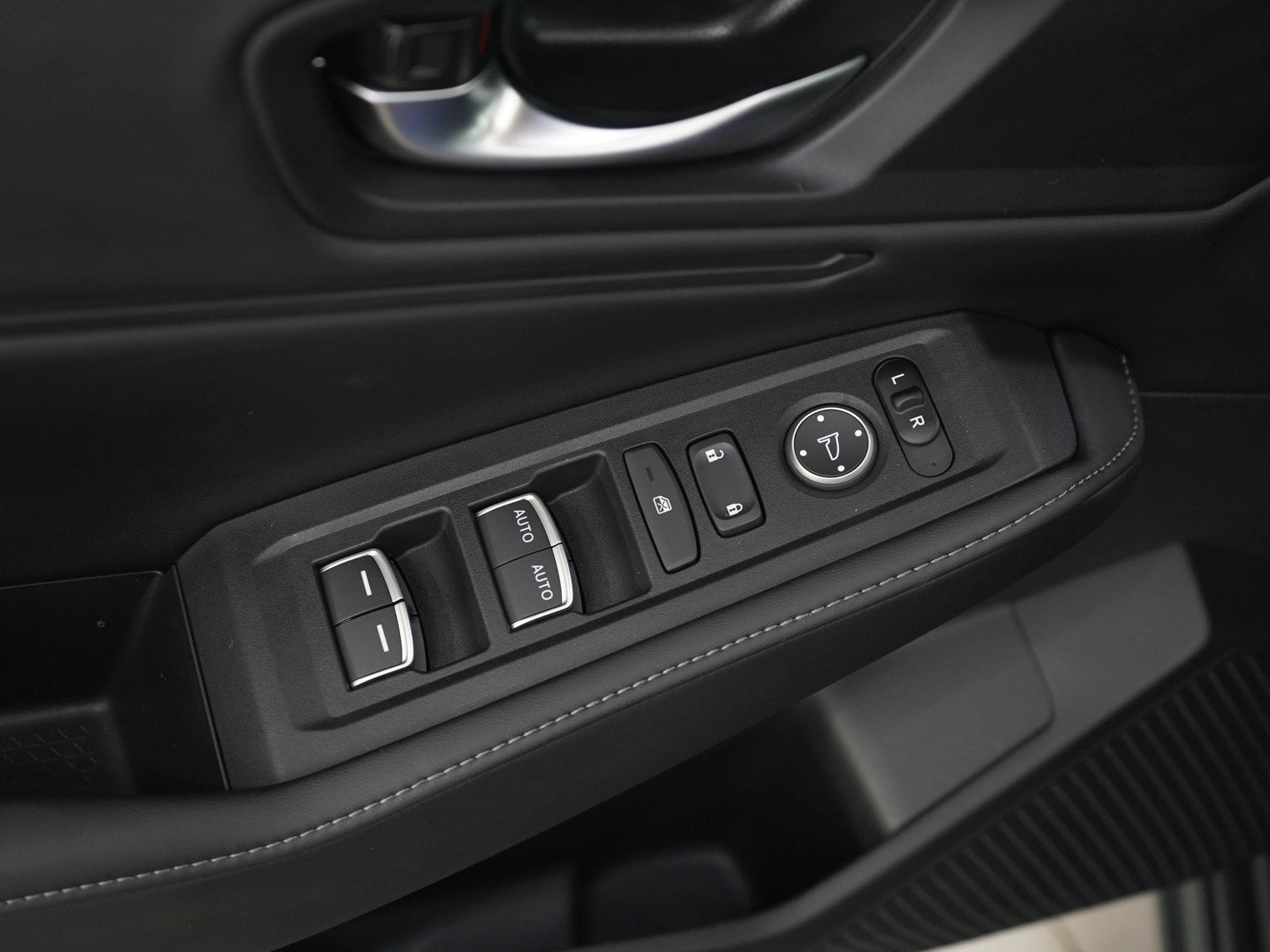 Used 2025 Honda Accord Sport image 18