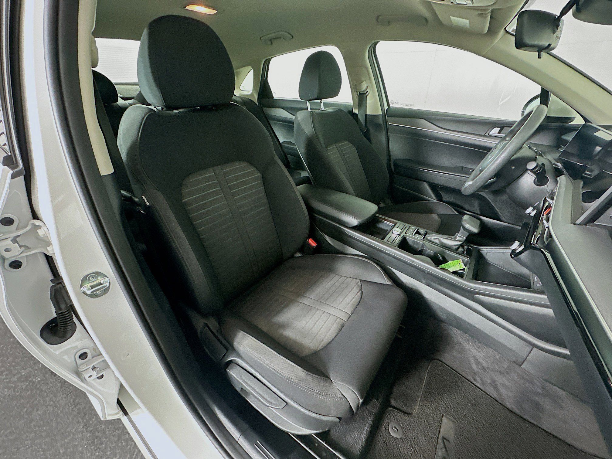 Used 2025 Kia K5 LXS image 31