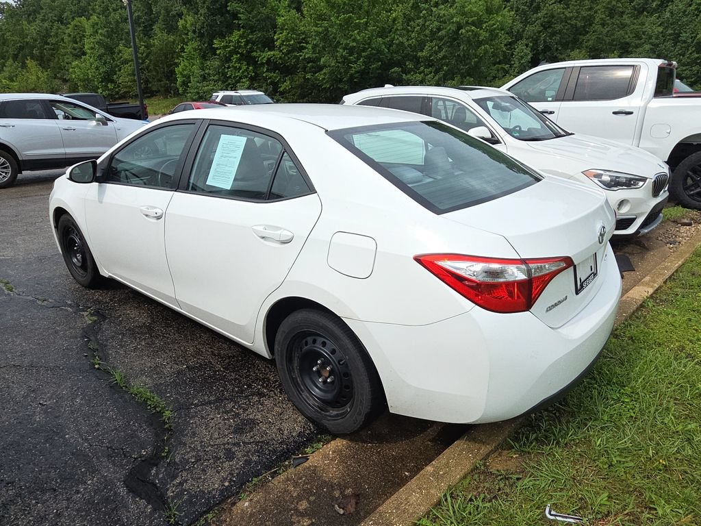 Used 2014 Toyota Corolla LE FWD image 4