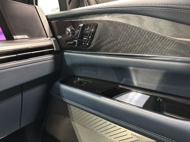 Used 2025 Cadillac Escalade IQ Sport 2 image 10