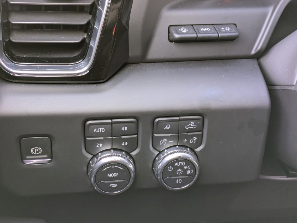 Certified 2025 GMC Sierra 1500 Denali w/ Technology Package image 17