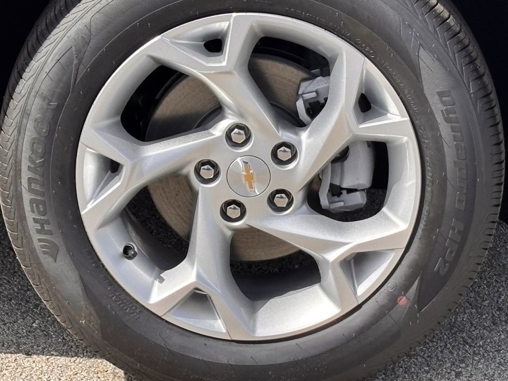 New 2026 Chevrolet Trax LS w/ LS Convenience Package FWD image 3