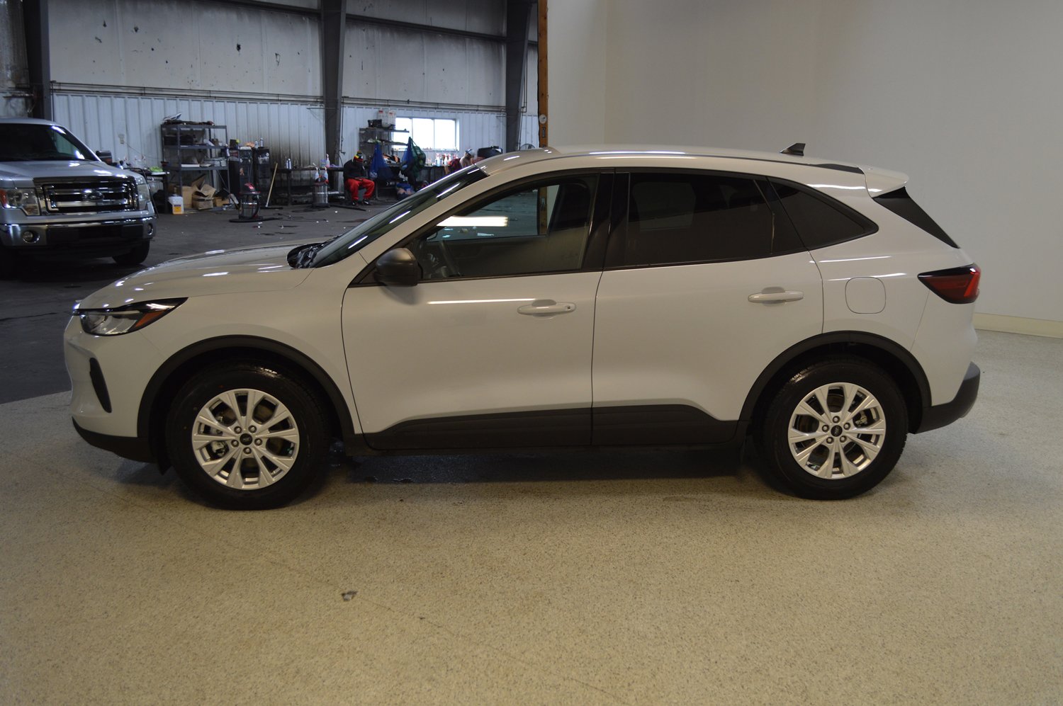 Used 2025 Ford Escape Active FWD image 6