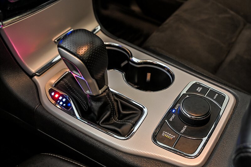 Used 2019 Jeep Grand Cherokee SRT AWD/4WD image 29