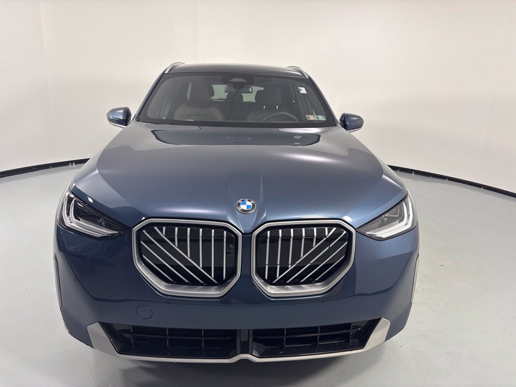 Certified 2025 BMW X3 xDrive30i w/ Premium Package AWD/4WD image 3