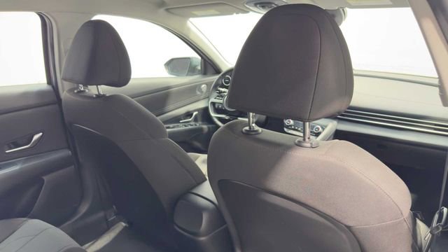 Used 2022 Hyundai Elantra SEL w/ Convenience Package FWD image 16