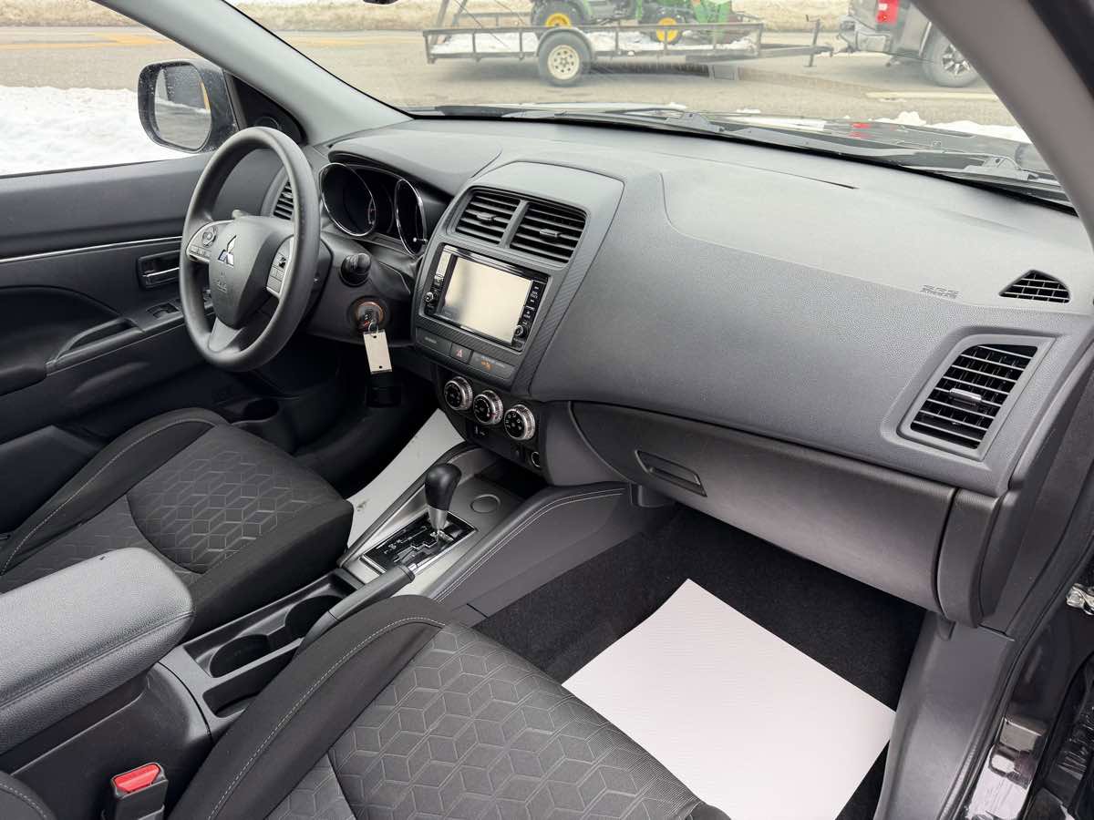 Used 2021 Mitsubishi Outlander Sport ES image 19