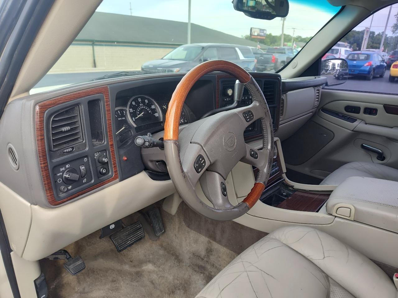 Used 2003 Cadillac Escalade AWD image 13