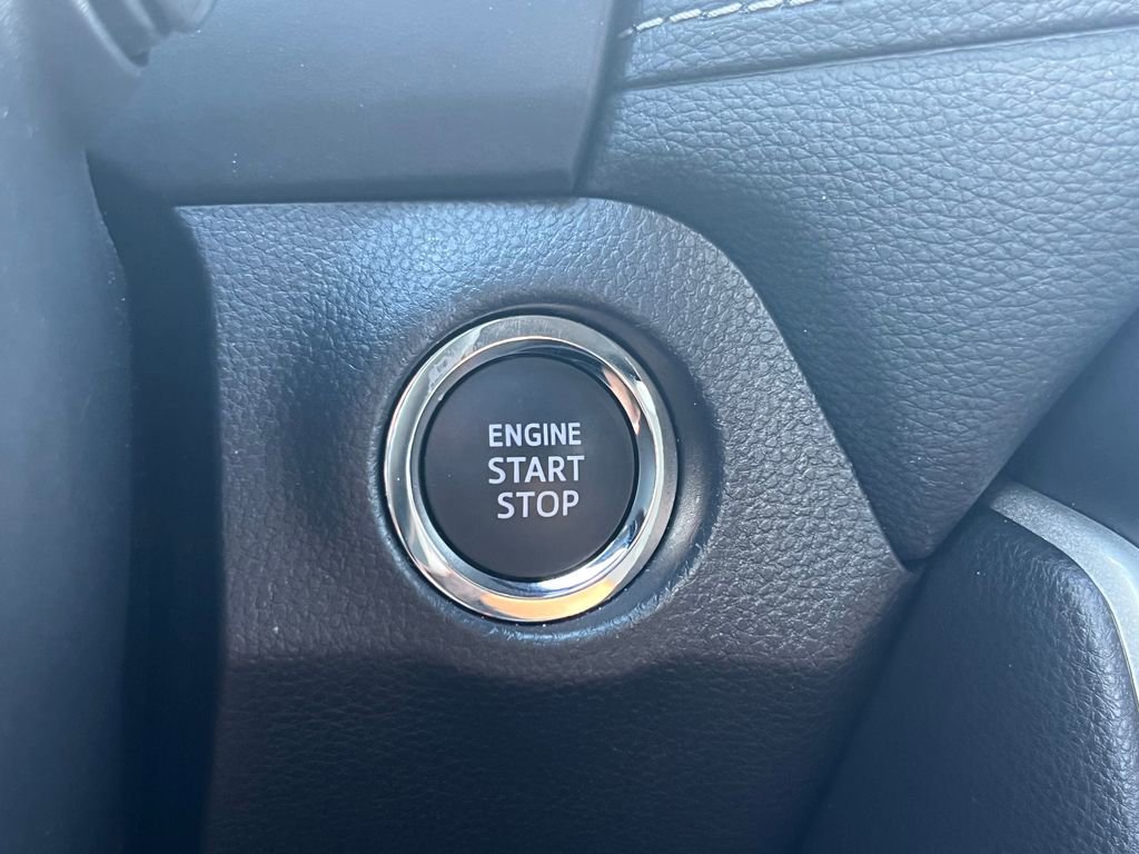 Used 2025 Toyota RAV4 XLE w/ Convenience Package image 27