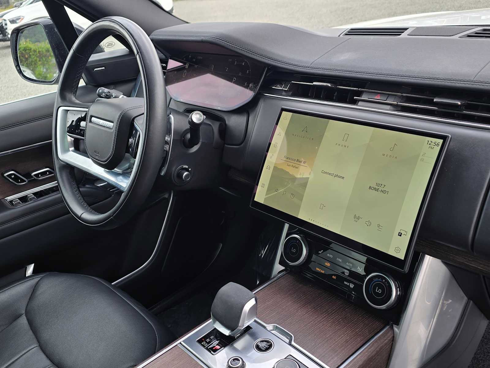 Used 2023 Land Rover Range Rover SE image 10