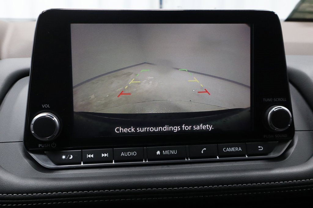 Certified 2023 Nissan Rogue SV image 3