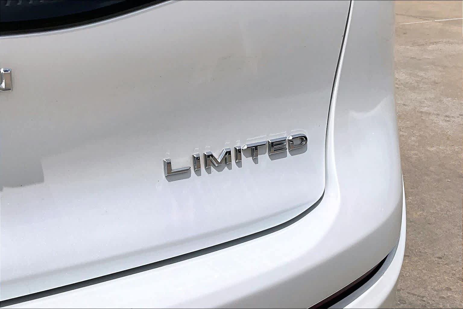 Used 2024 Toyota Crown AWD/4WD image 10
