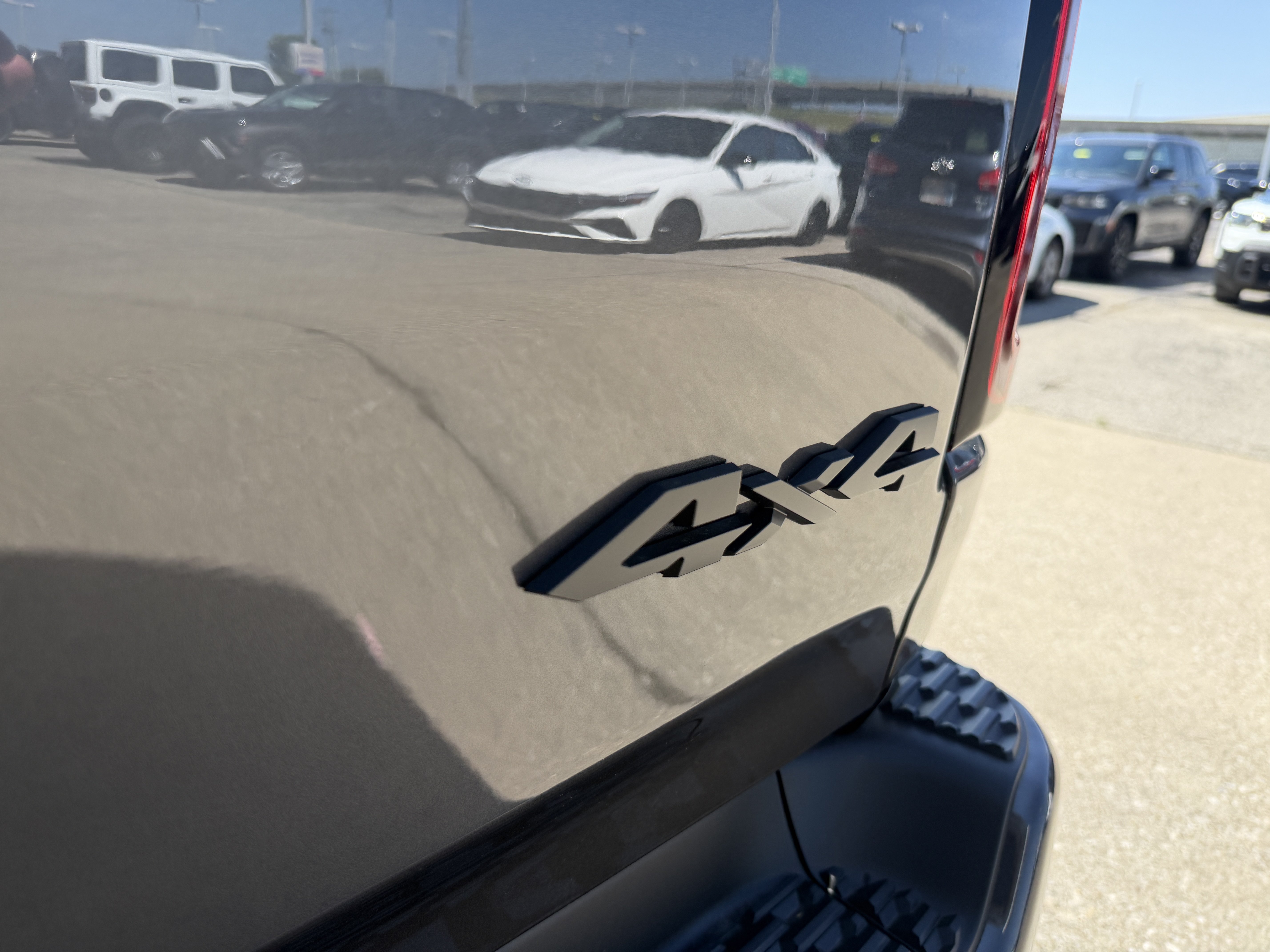 New 2026 RAM 1500 Laramie w/ Night Edition AWD/4WD image 10