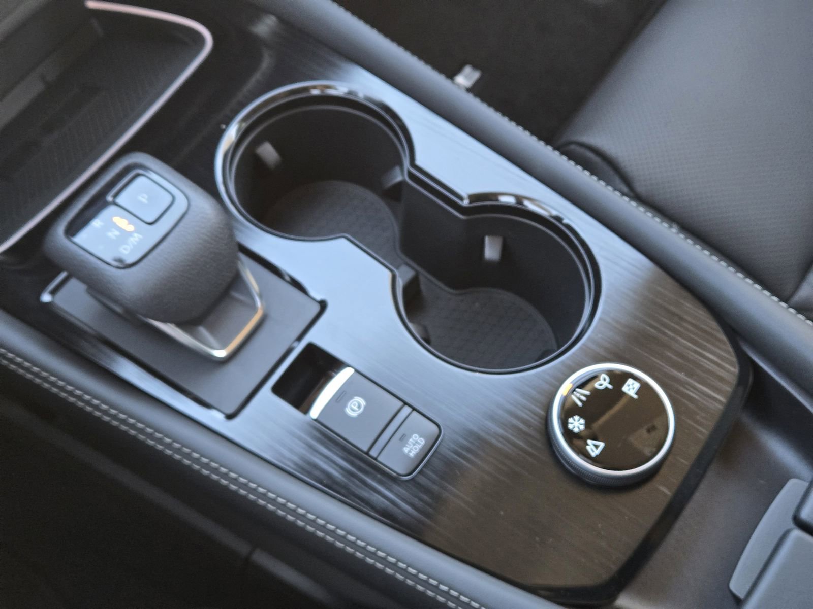 New 2026 Nissan Rogue Platinum image 18