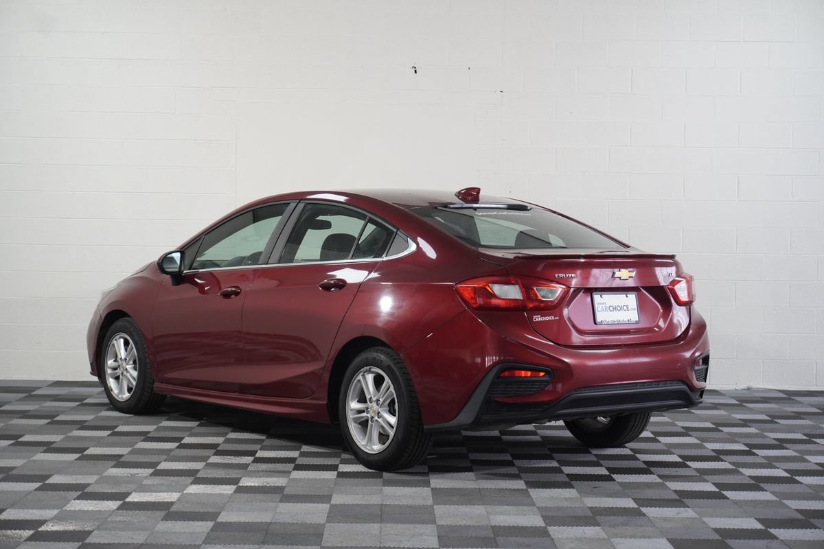 Used 2017 Chevrolet Cruze LT w/ Sun And Sound Package FWD image 3