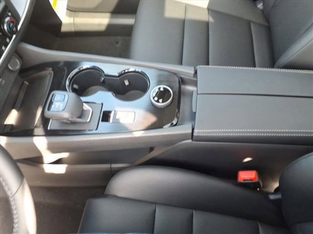 Used 2026 Nissan Rogue SV w/ SV Premium Package image 16