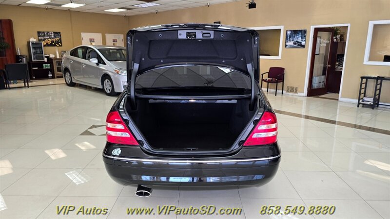 Used 2006 Mercedes-Benz C 230 Sedan image 10