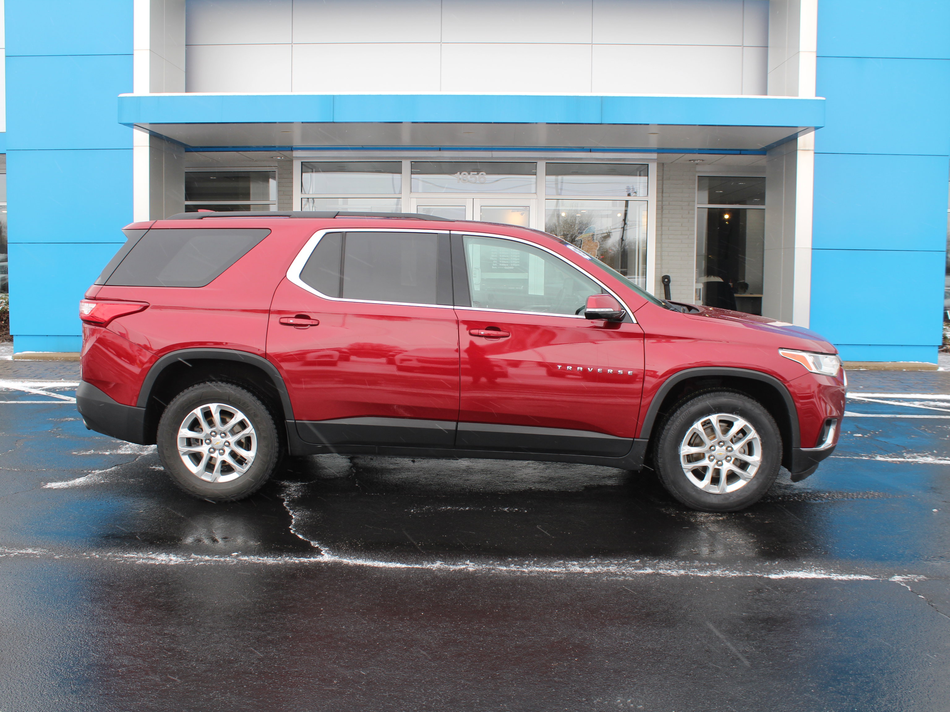 Used 2019 Chevrolet Traverse LT w/ LPO, Floor Liner Package image 3