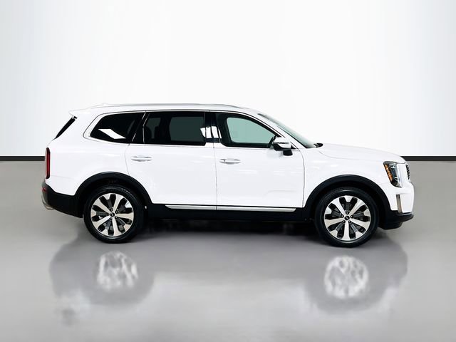 Certified 2022 Kia Telluride S image 8