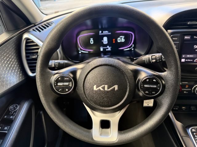 Used 2023 Kia Soul LX w/ Option Group 015 FWD image 14