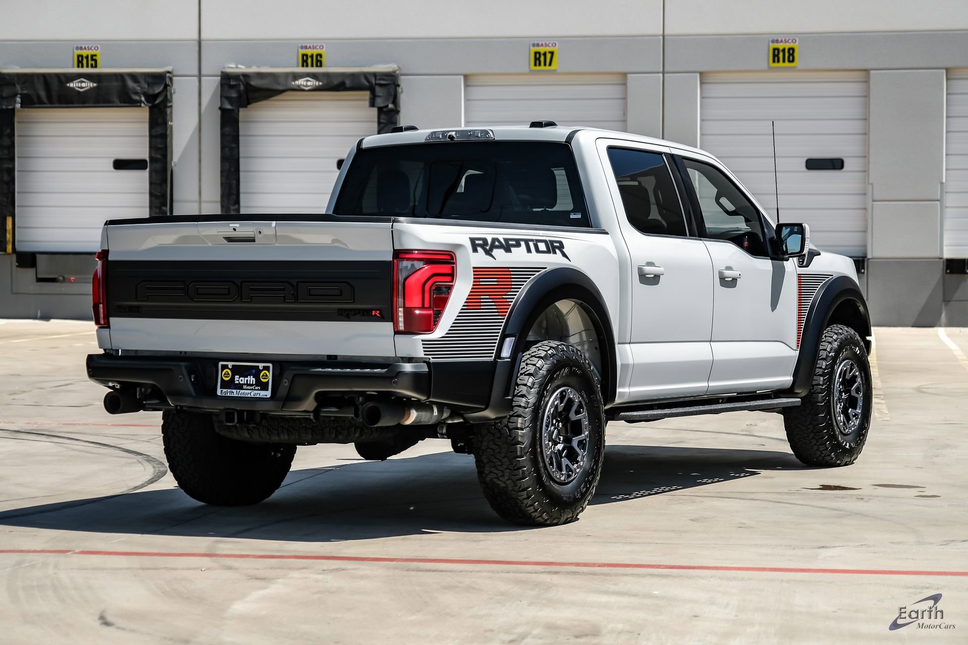 Used 2026 Ford F150 Raptor w/ Equipment Group 803A Raptor R AWD/4WD image 17