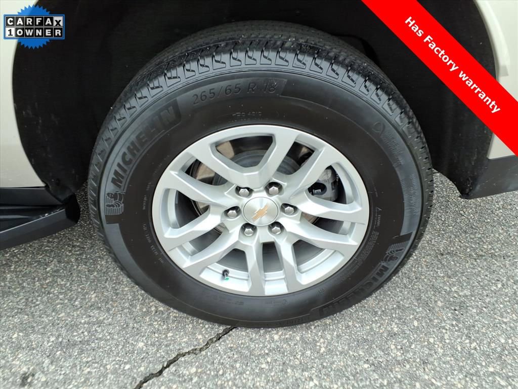 Used 2024 Chevrolet Suburban LT image 11