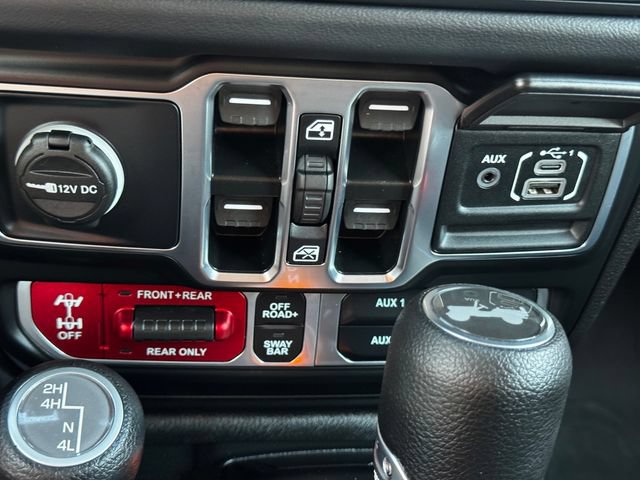 Certified 2025 Jeep Wrangler Unlimited Rubicon w/ Convenience Group AWD/4WD image 37
