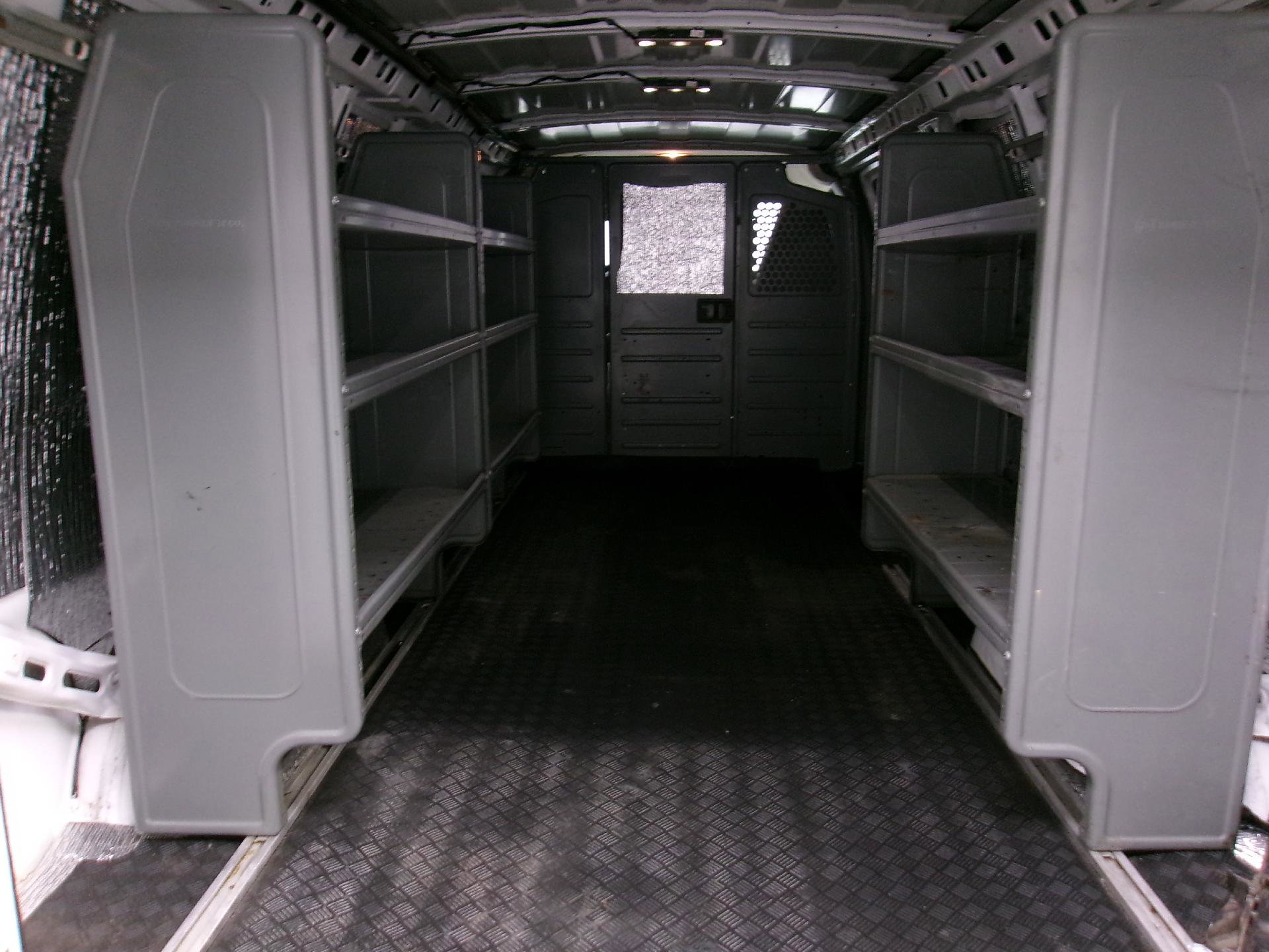 Used 2018 Chevrolet Express 3500 Extended w/ Driver Convenience Package image 8