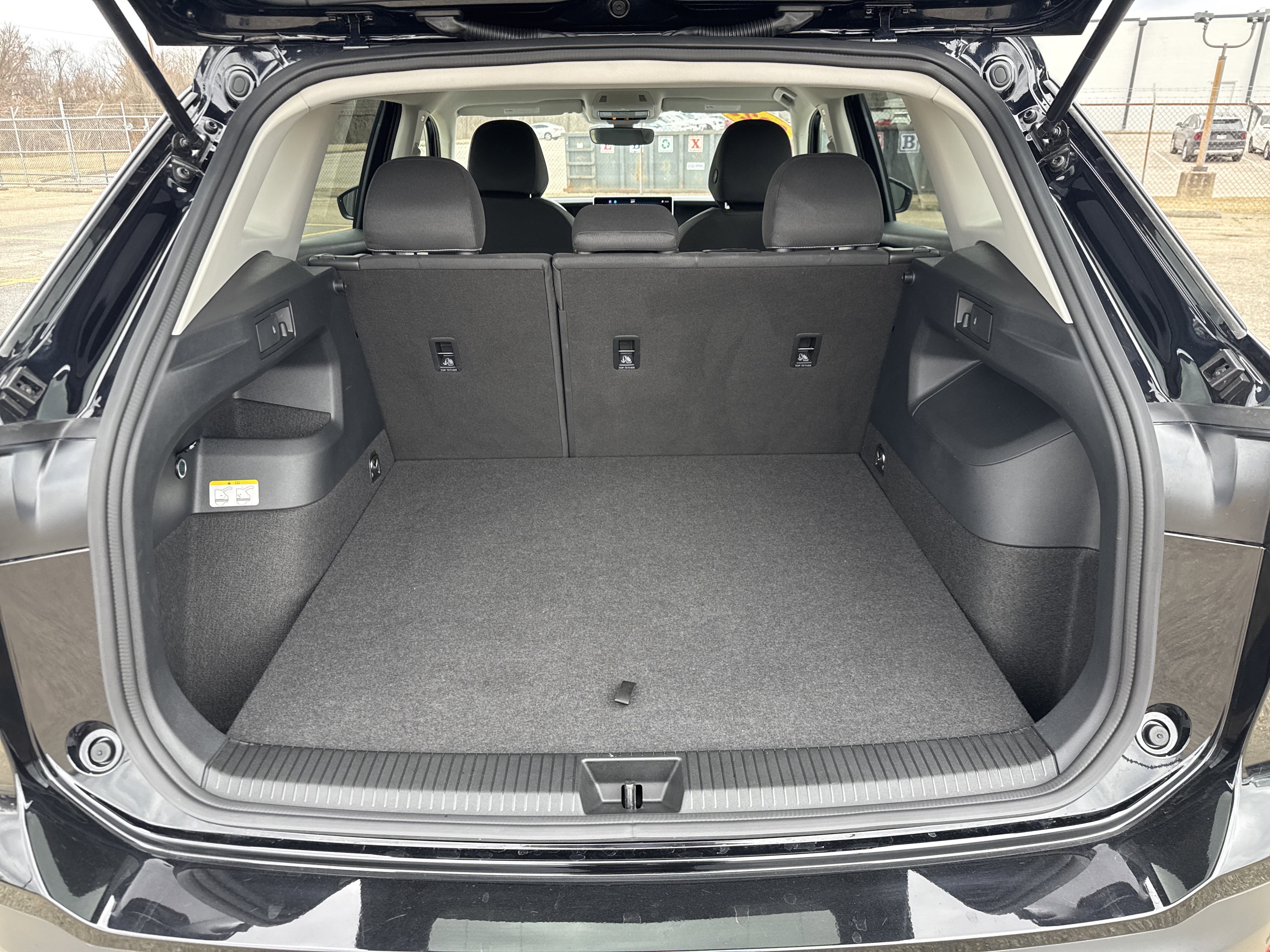 Used 2025 Volkswagen Tiguan S image 8