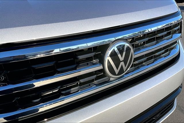 Used 2022 Volkswagen Atlas Cross Sport SEL R-Line image 33