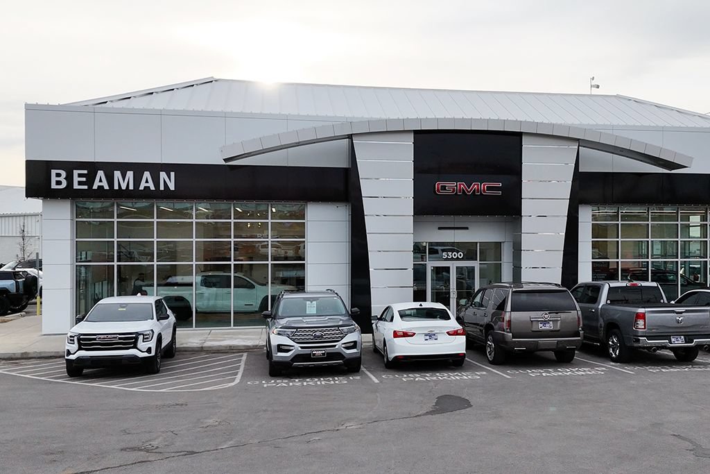 Used 2019 GMC Yukon SLT w/ Premium Edition AWD/4WD image 10
