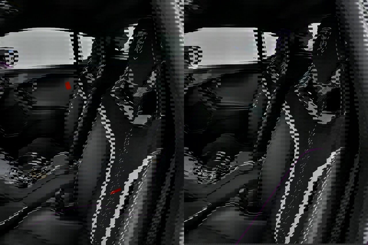 Used 2023 Lamborghini Huracan Tecnica image 28