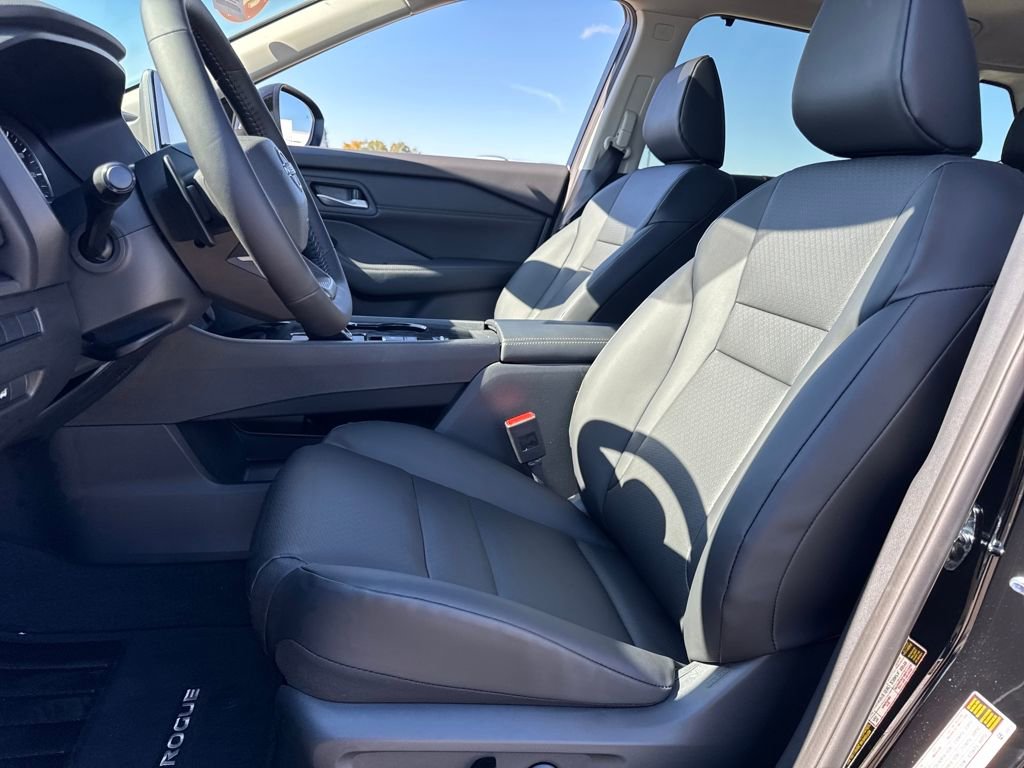 New 2026 Nissan Rogue SV w/ SV Premium Package image 14