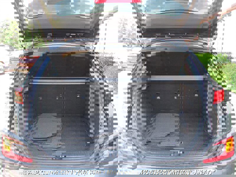 Used 2020 Hyundai Kona SE image 13