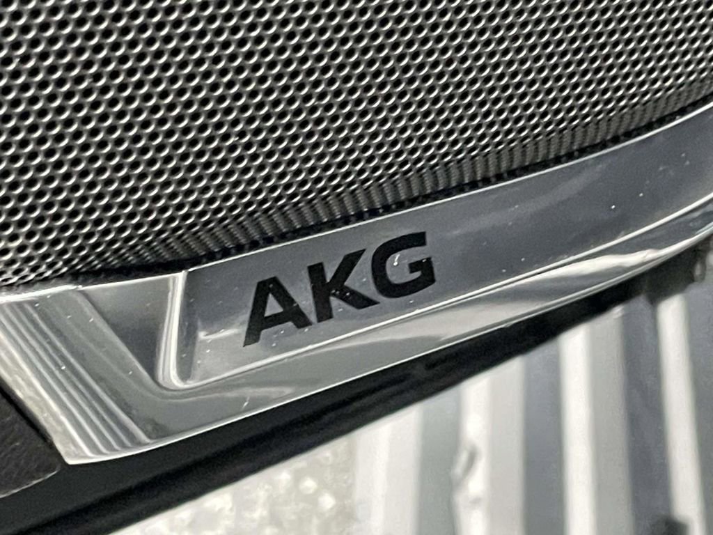 Certified 2025 Cadillac Escalade ESV Sport Platinum image 19