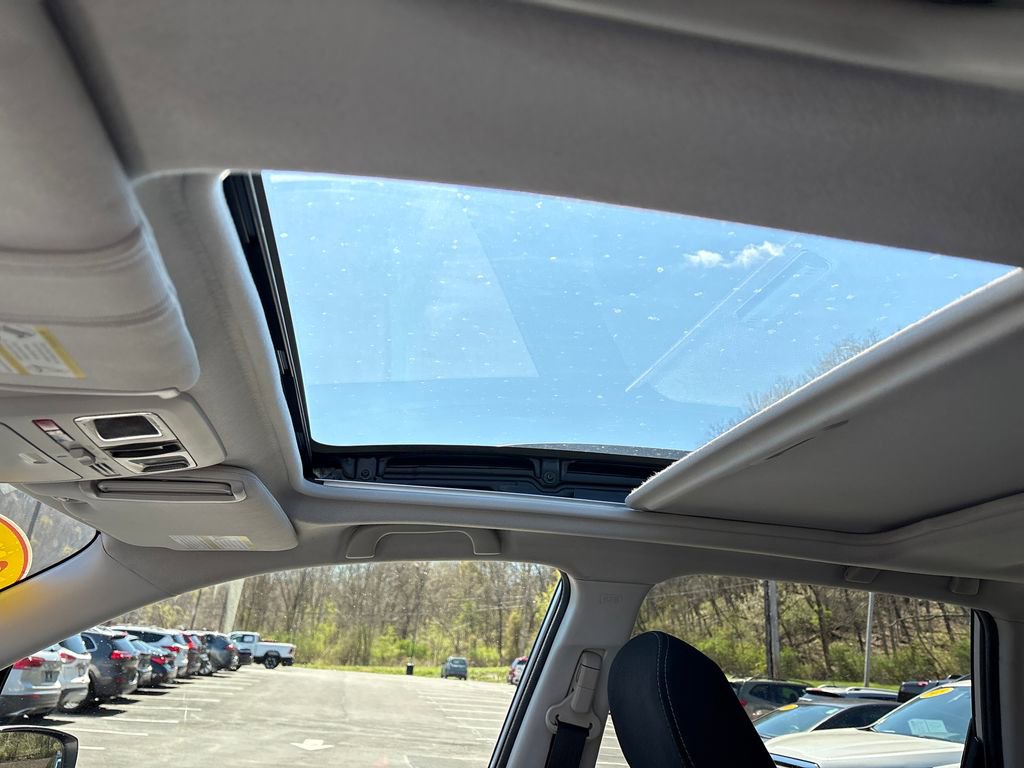 Used 2016 Subaru Forester 2.5i Premium w/ All-Weather Package image 11