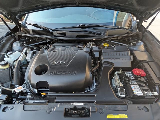 Used 2023 Nissan Maxima SR w/ Sport Mat Group image 28