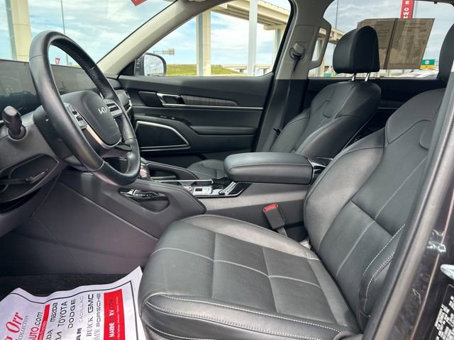 Used 2025 Kia Telluride EX w/ EX Captain's Chair Package AWD/4WD image 37