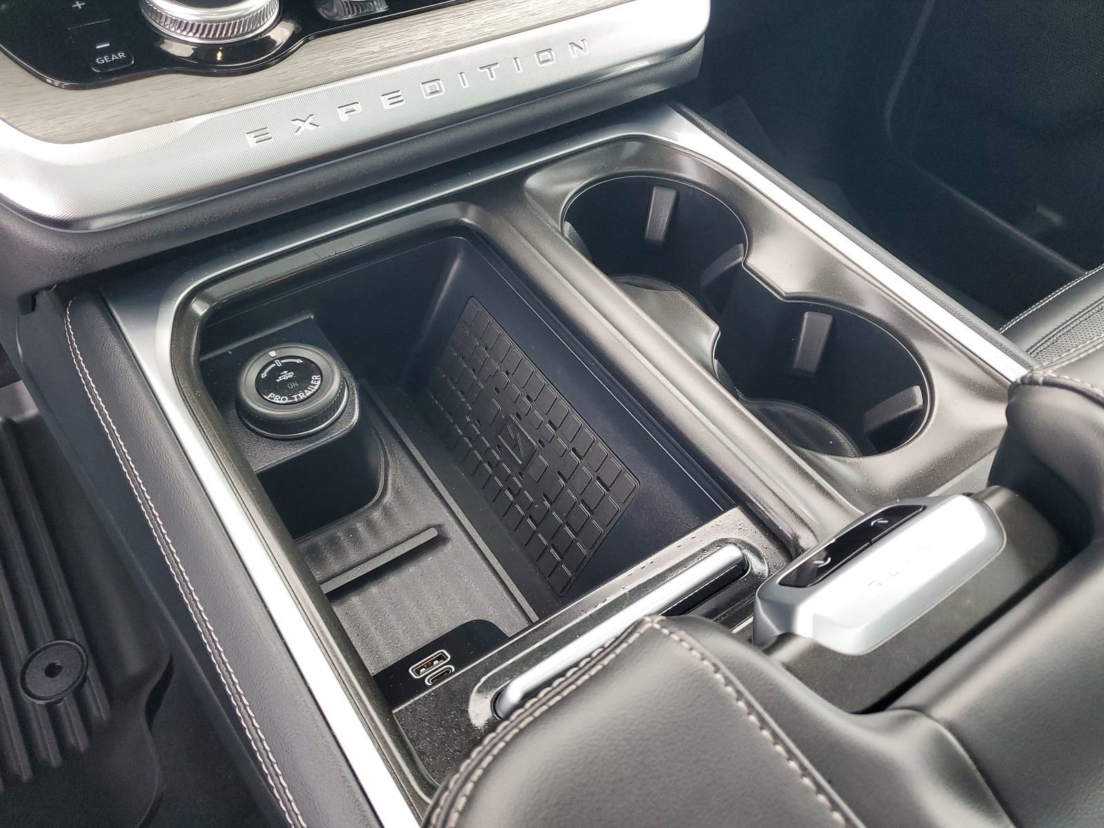 Certified 2025 Ford Expedition Max Platinum image 30