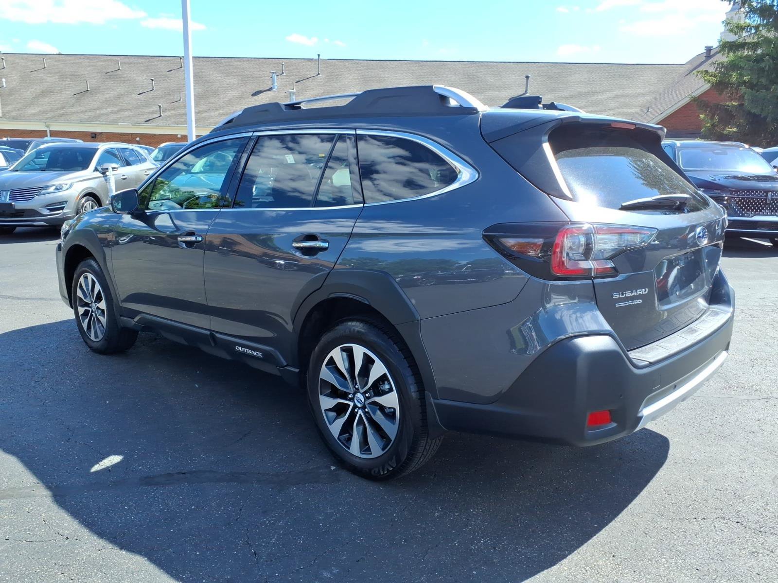 Used 2024 Subaru Outback Touring w/ Popular Package #2 AWD/4WD image 5