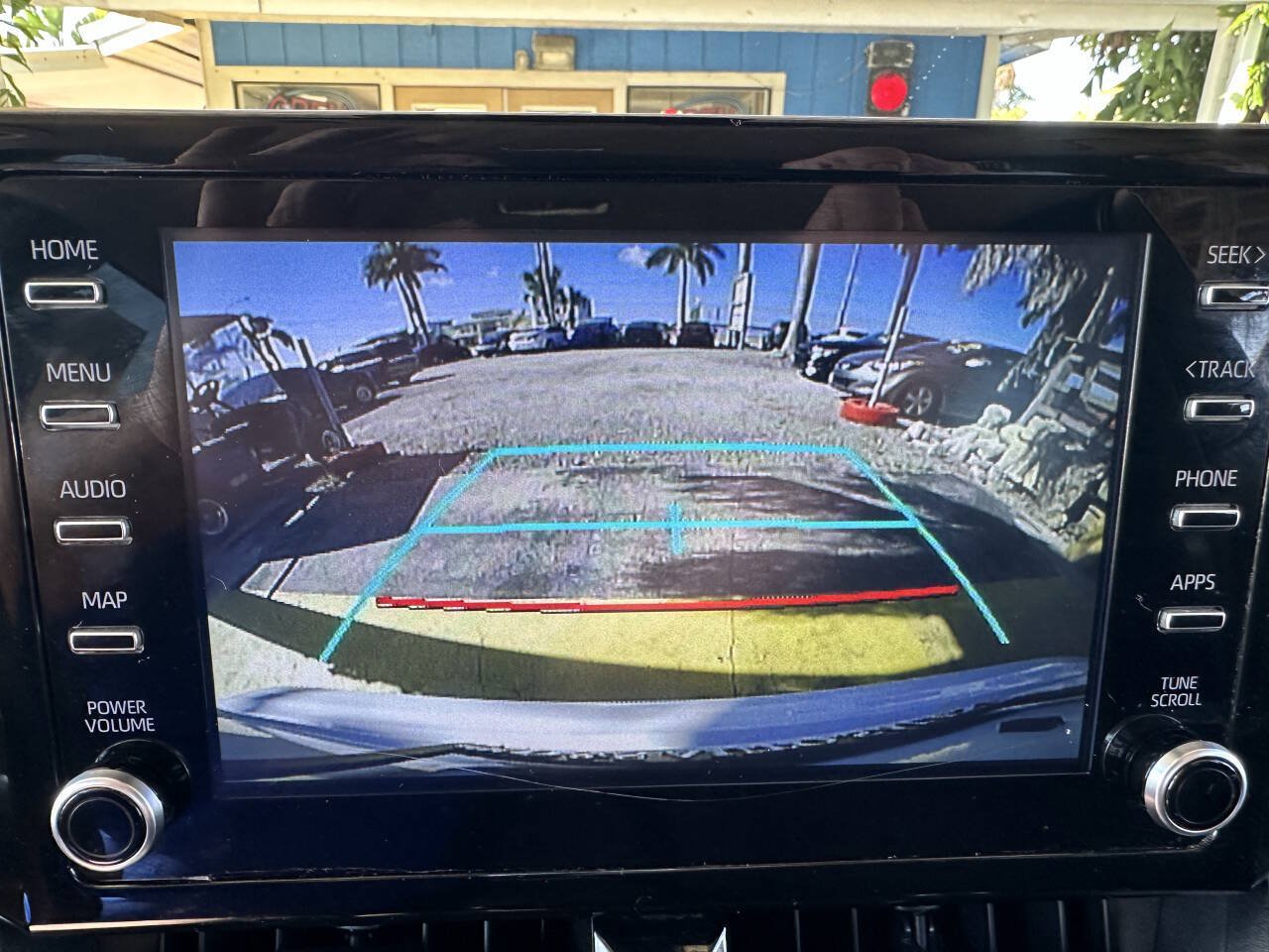 Used 2020 Toyota Corolla LE FWD image 9