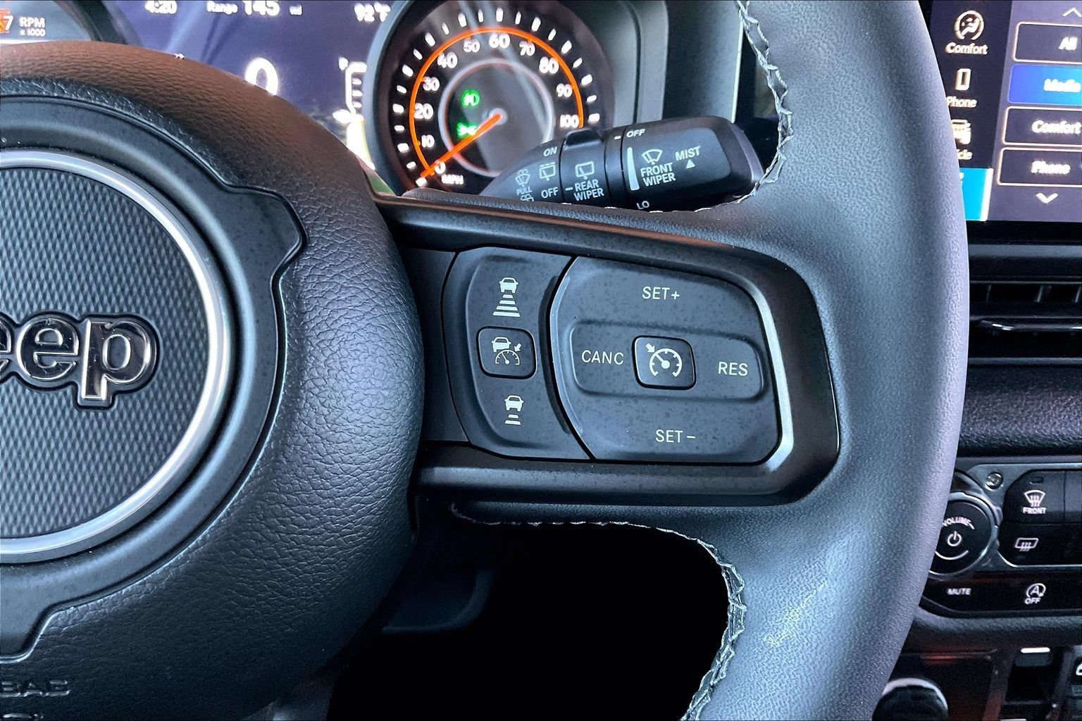 Used 2025 Jeep Wrangler Unlimited Sport AWD/4WD image 11