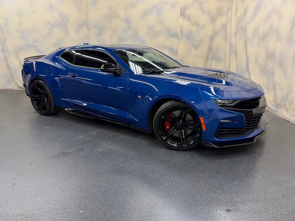 Used 2019 Chevrolet Camaro SS RWD image 8