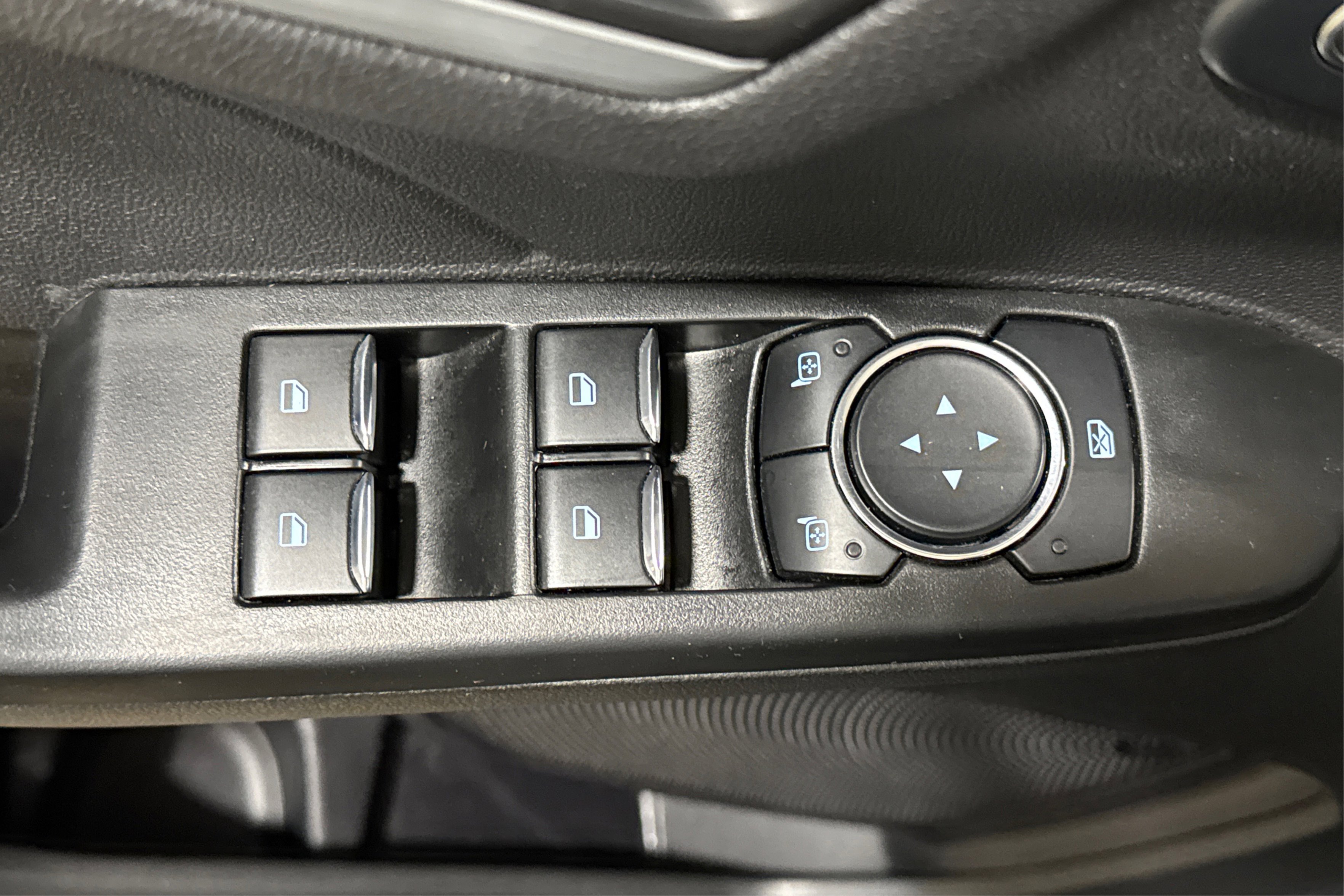 Used 2024 Ford Escape Platinum AWD/4WD image 15