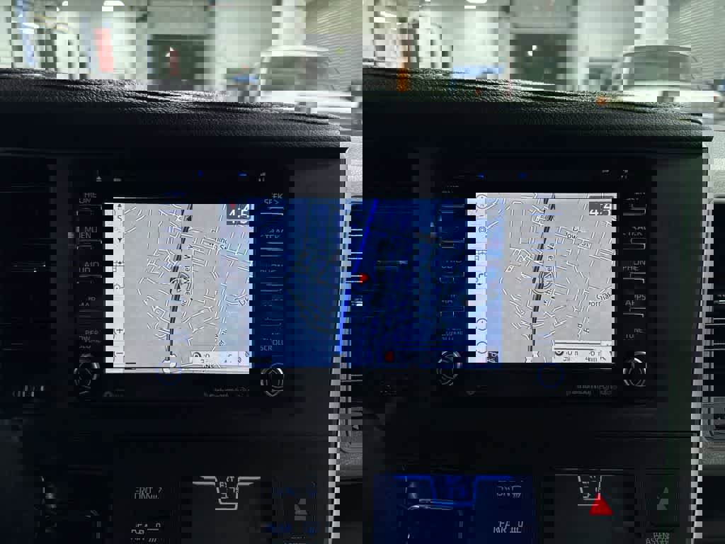 Used 2020 Toyota Sienna XLE w/ XLE Navigation Package image 21