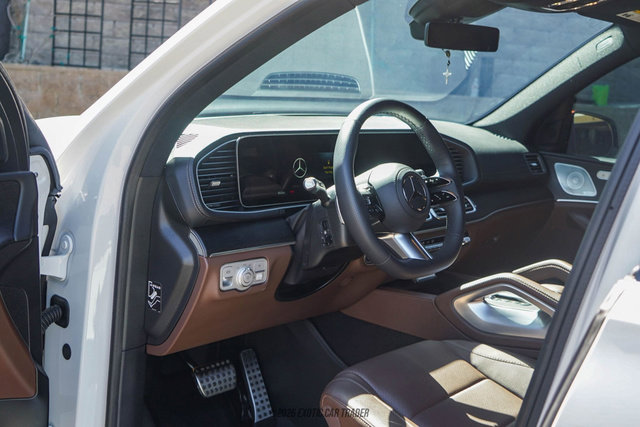 Used 2024 Mercedes-Benz GLS 450 4MATIC image 21