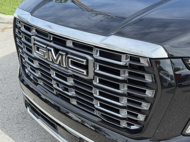 Used 2026 GMC Yukon Denali w/ Sun & Power Step Package AWD/4WD image 7